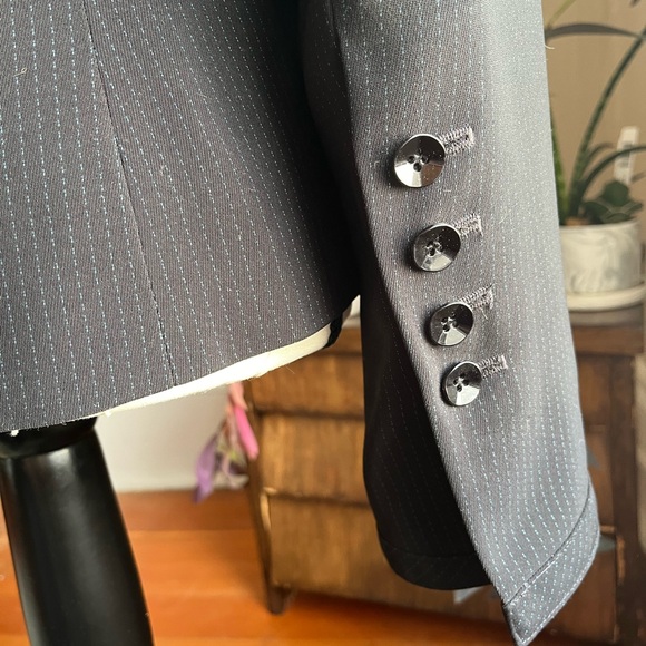 Allen B pinstriped suit jacket with paisley lining. - Picture 3 of 16